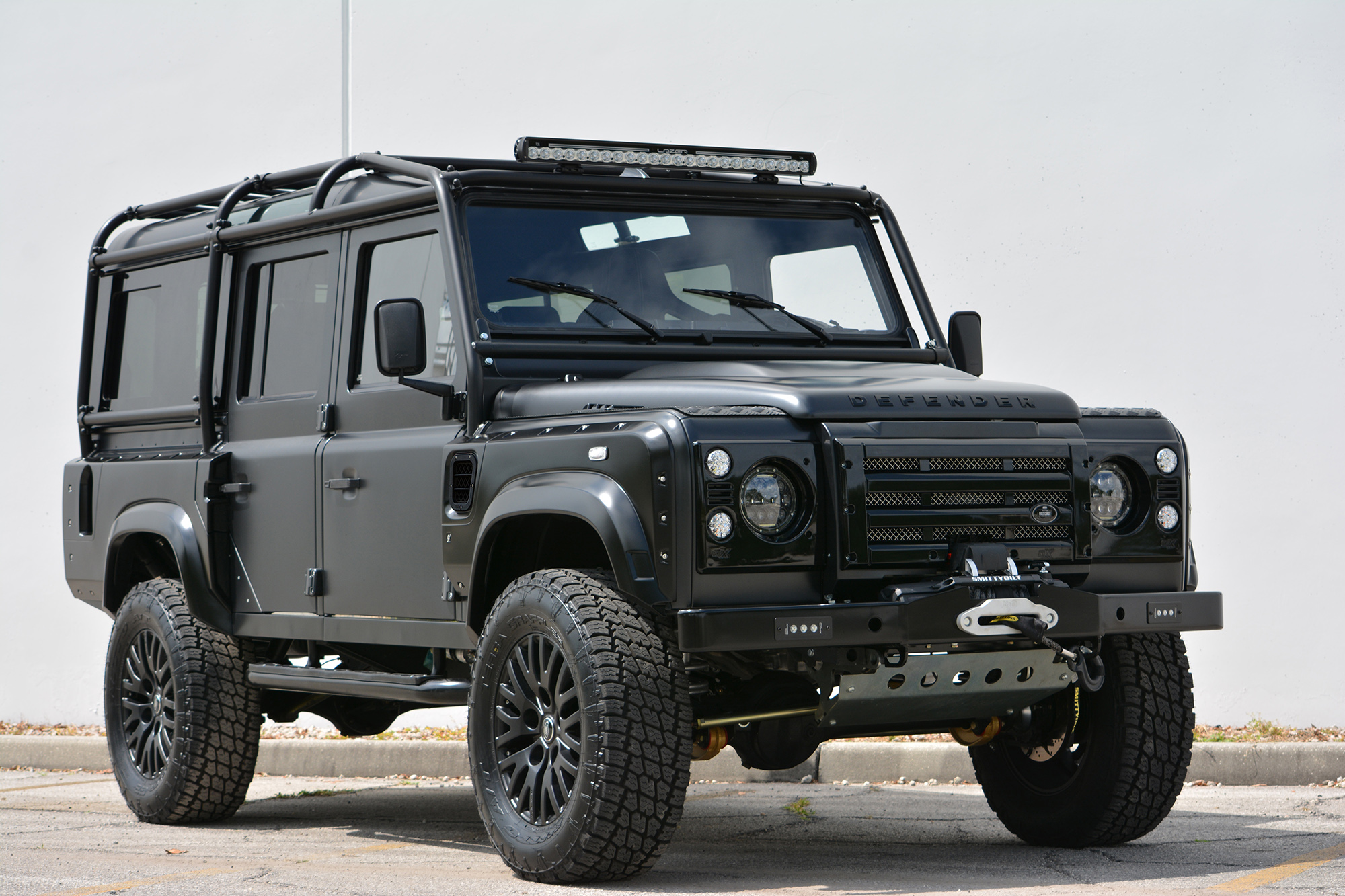 Ленд Ровер Defender 110