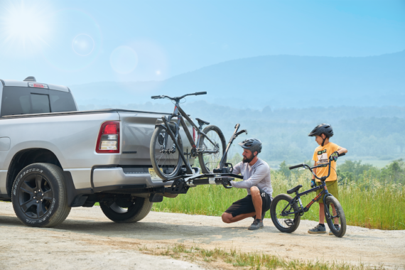 A dad and his son unloading bikes from their Saris Modular Hitch System