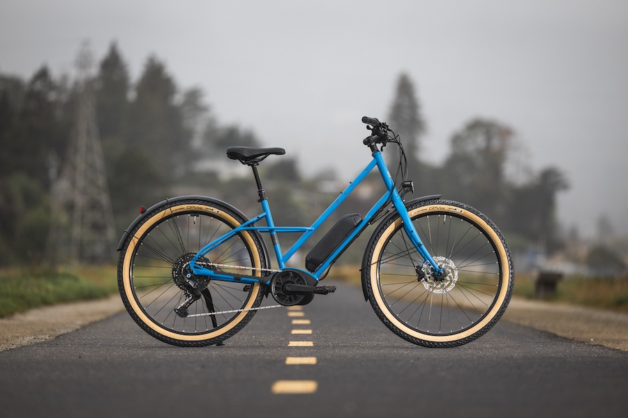 Marin Larkspur E adventure mixtie bike in blue